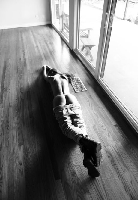 後背位オンリーファンズ アートポルノ 写真