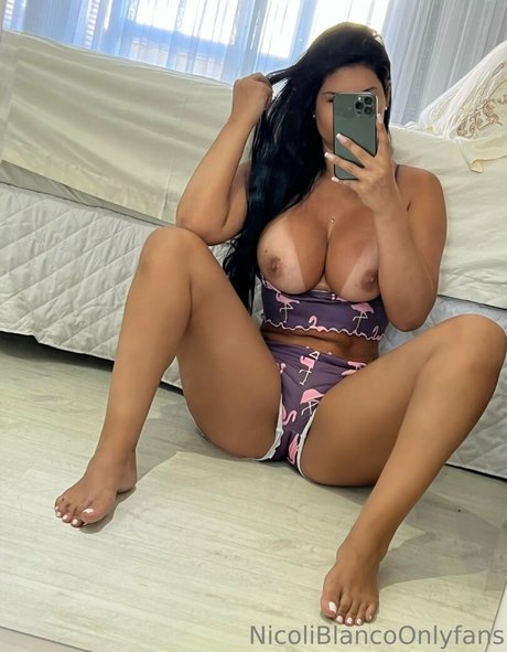 Nicoli Blanco アダルト女優 写真