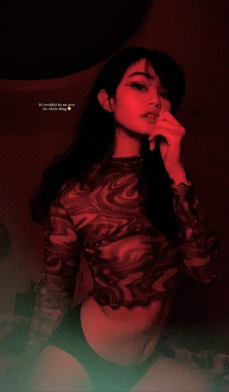 キティ・ウェット・オンリーファンズ ポルノ 写真