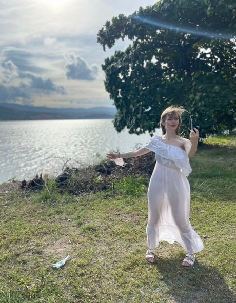 ビキニプリンセスオンリーファンズ エロチック 写真