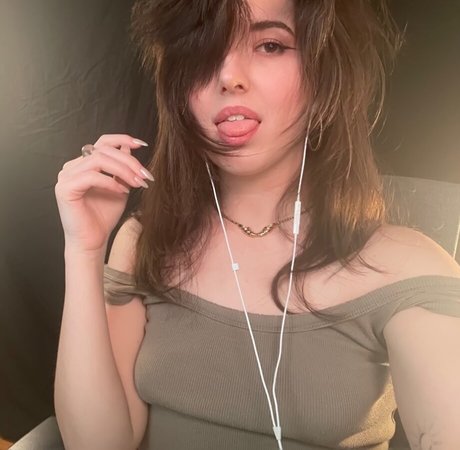 アニメガールズオンリーファン セクシーヌード 写真