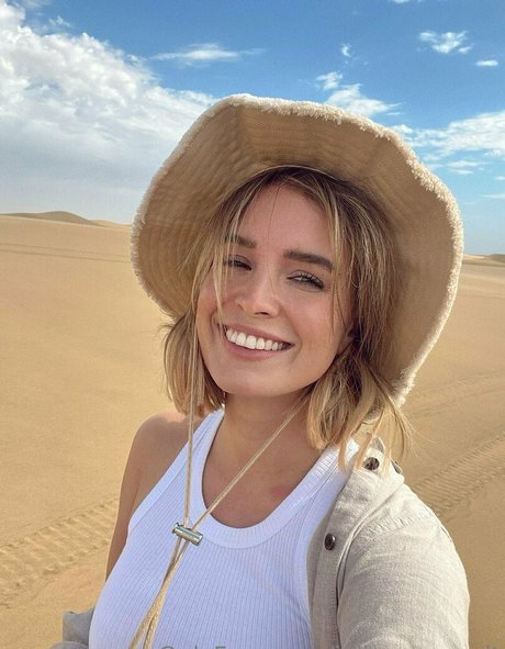 Julia Rommelt ポルノ女優 画像