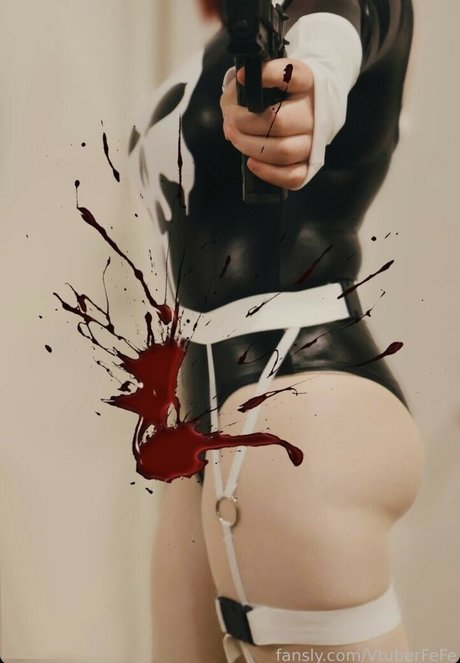 VtuberFefe ポルノモデル 写真