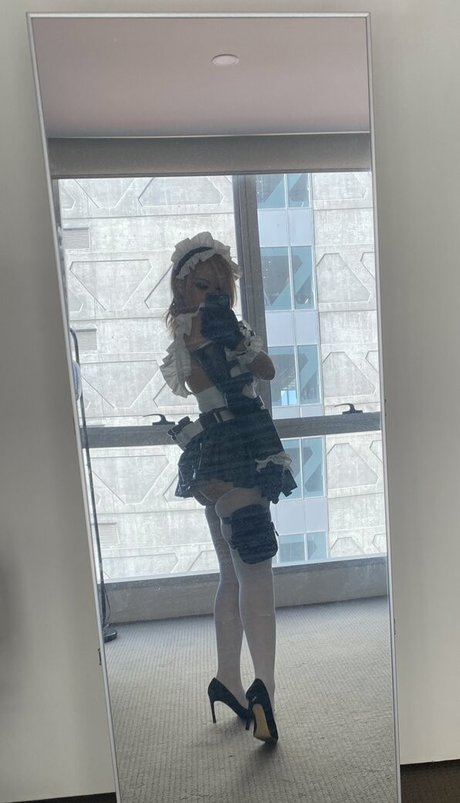 Eevieenvy エロティック女優 写真