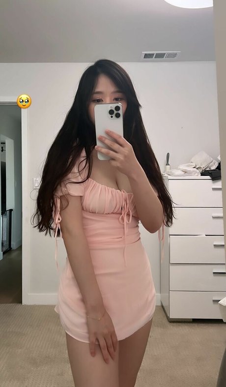 Ploo ポルノスター 写真