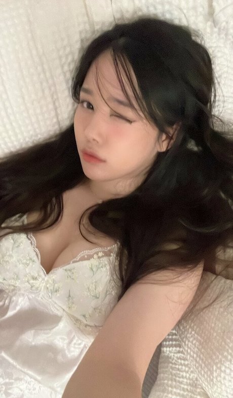 Ploo ポルノスター 画像