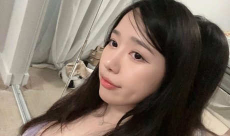 Ploo 独占スター 写真