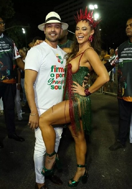 ぽっちゃりラテン系オンリーファンズ HD ギャラリー