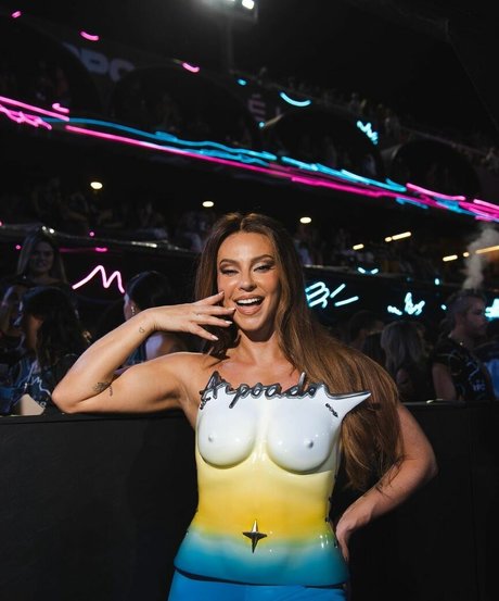 Paolla Oliveira セックスモデル 画像