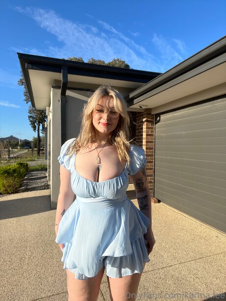 Karma Lee ポルノスター 画像