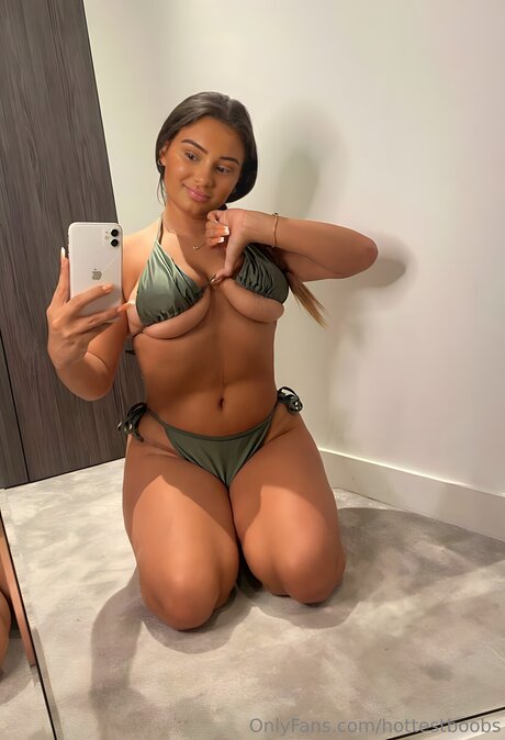 Hottestboobs 限定モデル 写真