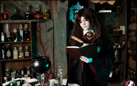 ヌード熟女オンリーファンズ ポルノグラフィック 画像