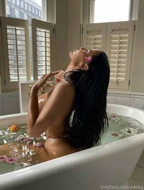 Adele grisoni モデル 写真