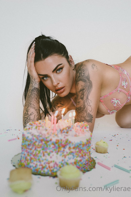 Kylie Rae ヌード女優 写真