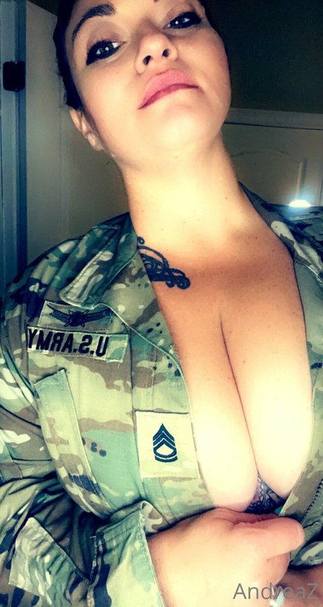 LGBTオンリーファン ポルノ 画像