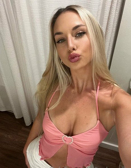 Taylor Gallo 素敵なスター 画像