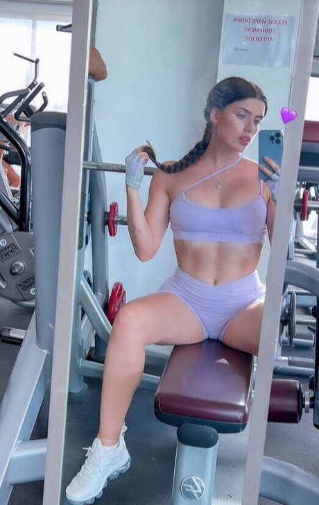 オンリーファンズを崇拝する えろた ギャラリー