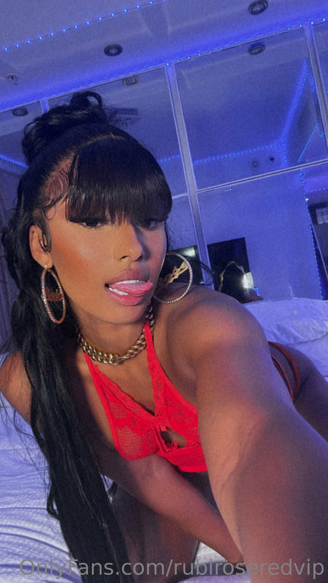 フィットネスプッシーオンリーファンズ ホット裸 画像