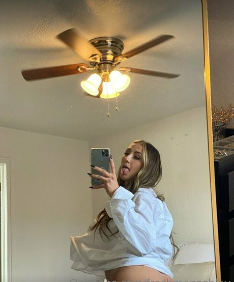 かわいいアナルオンリーファンズ 美しいヌード 写真