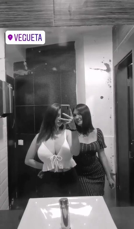 黒檀の熟女オンリーファンズ 無料 画像