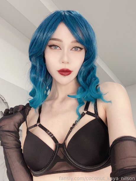 日本の熟女オンリーファンズ アダルト 写真