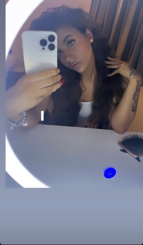 Megann22 高品質モデル 写真