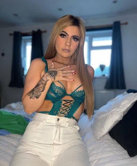 Megann22 高品質のポルノスター アーカイブ