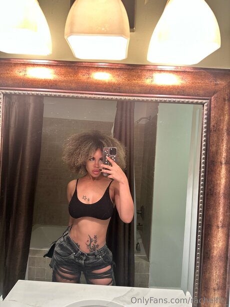 バン・オンリーファンズ ホットセクシー 写真