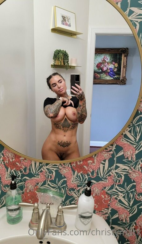 メガオンリーファン ホットヌード 写真