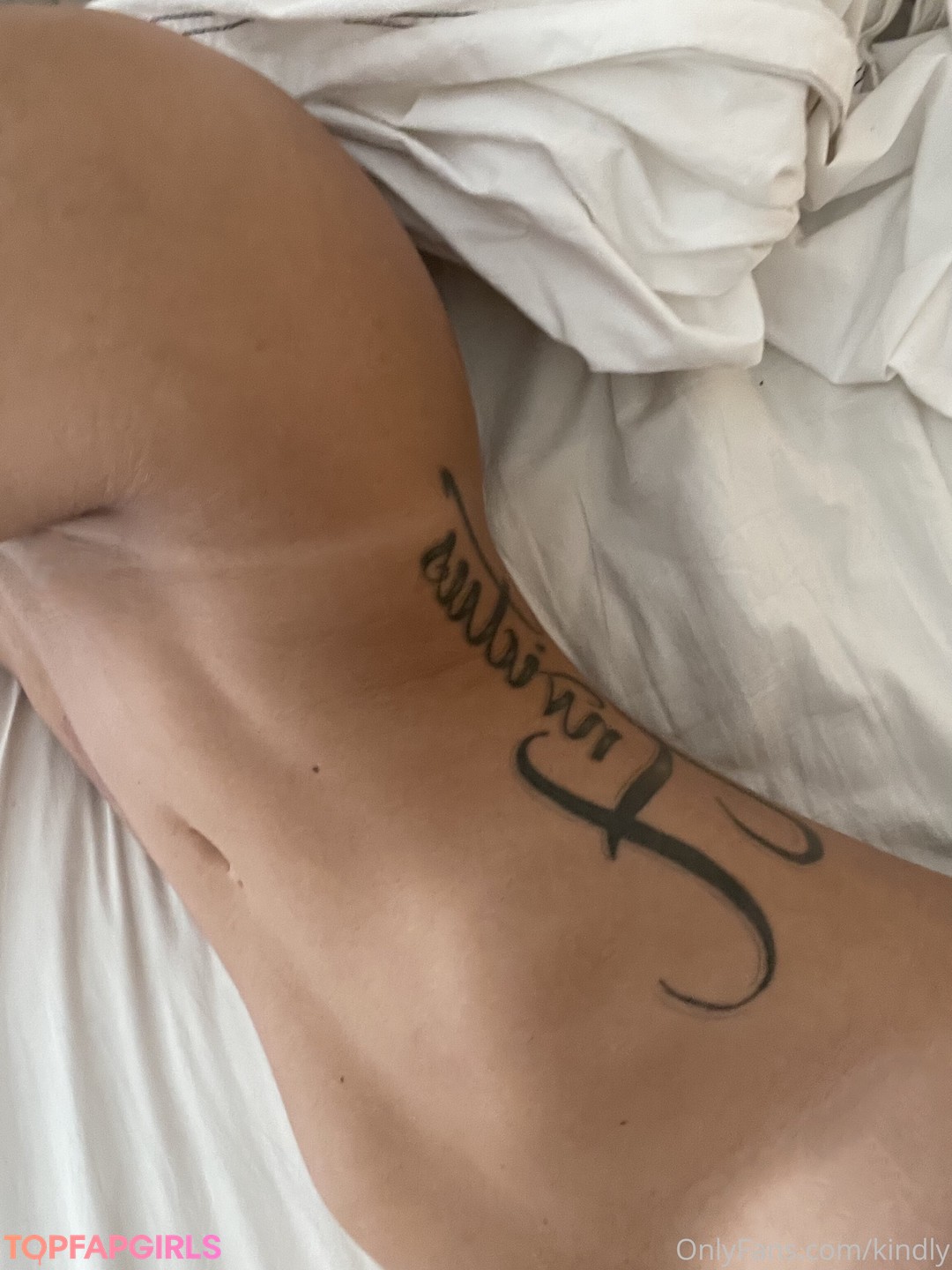 ブルネットのPOV オンリーファンズ ヌード 写真