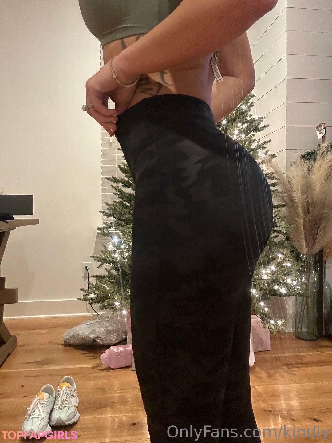 Kindly Myers かわいいモデル 写真