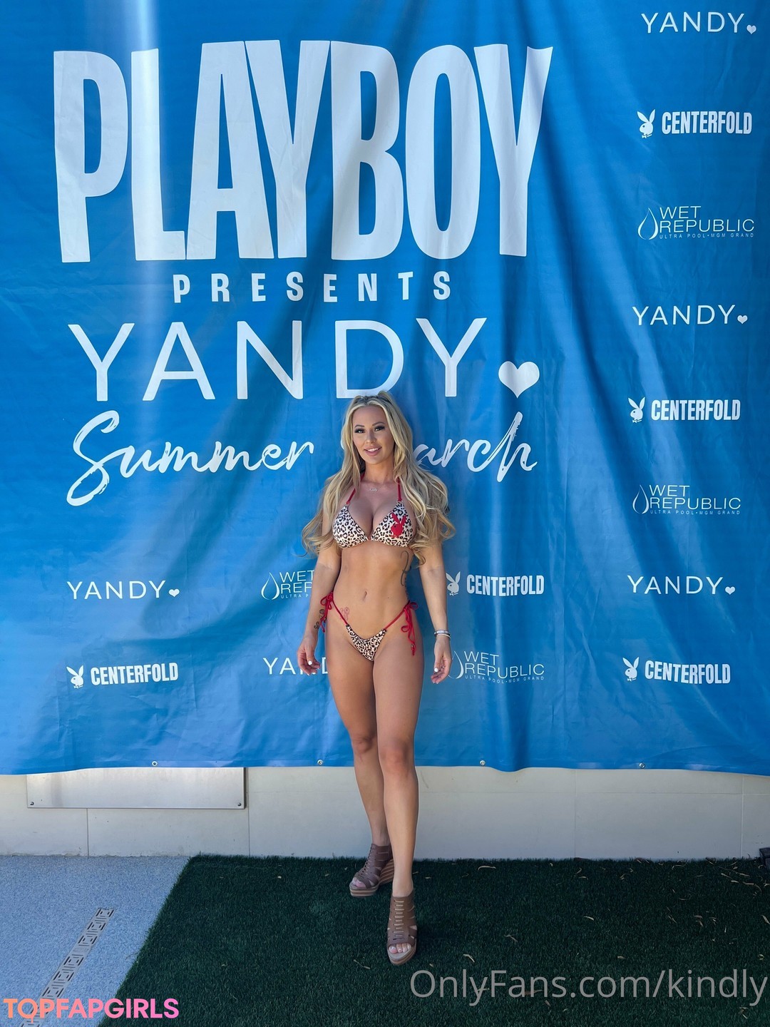 Kindly Myers トップスター ギャラリー