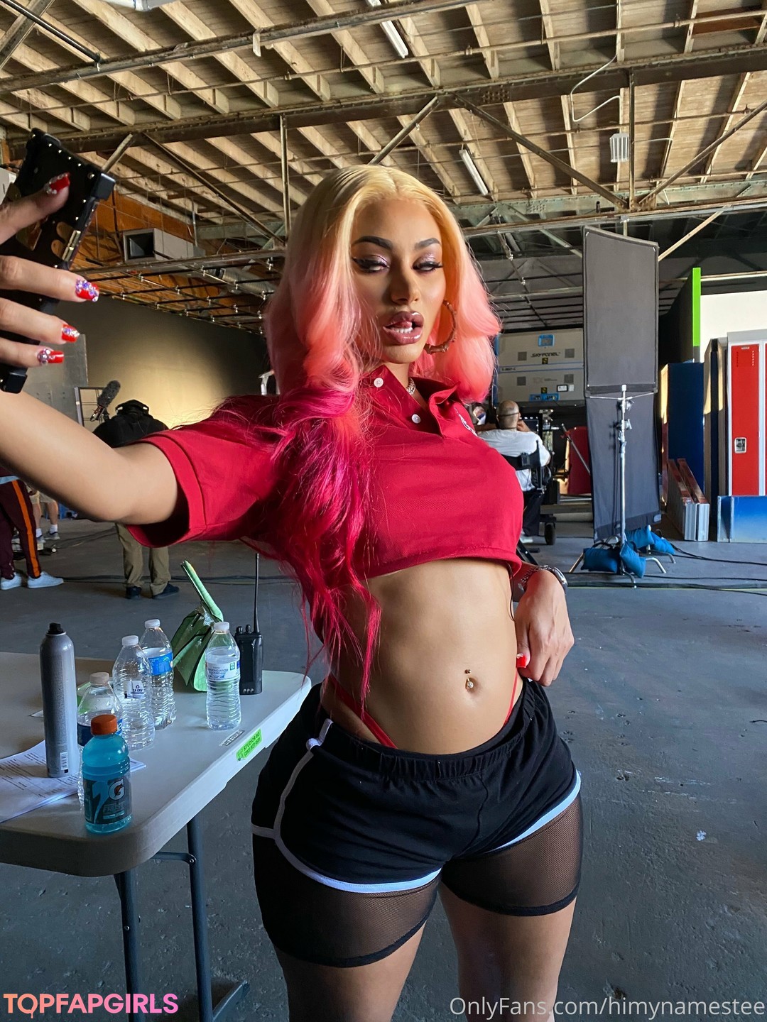 妊娠中の教師オンリーファンズ セクシー 写真