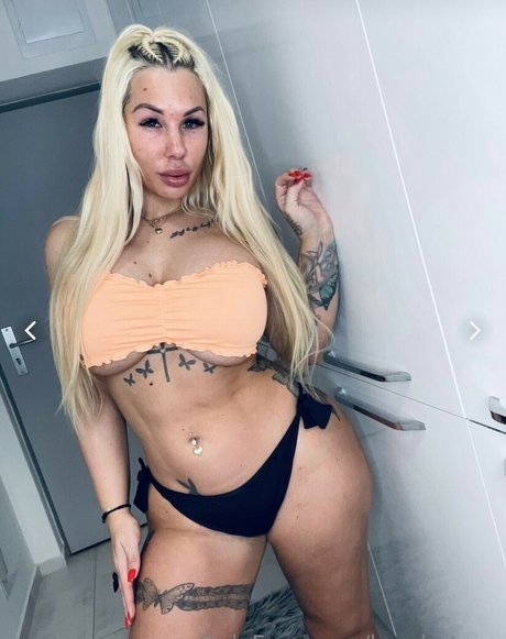 kyrahotxxx 可愛いモデル ギャラリー