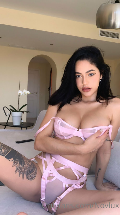 シシーオンリーファンズ 美しい裸 画像