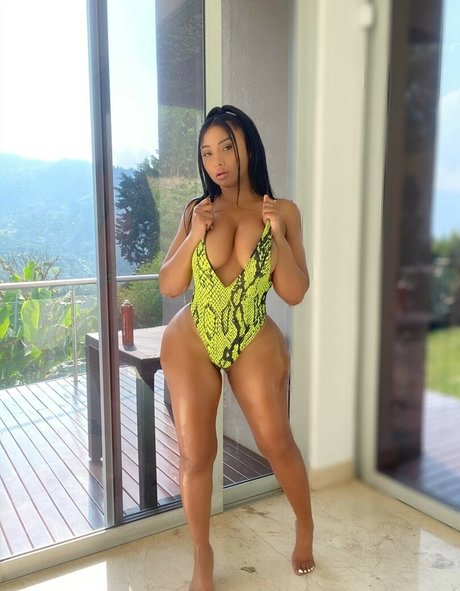 British Olivia 写真集