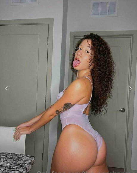 指マン 潮吹き オンリーファンズ セクシーxxx 写真