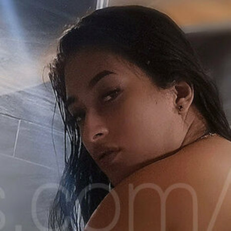 赤毛の痩せたオンリーファンズ 無料裸 写真