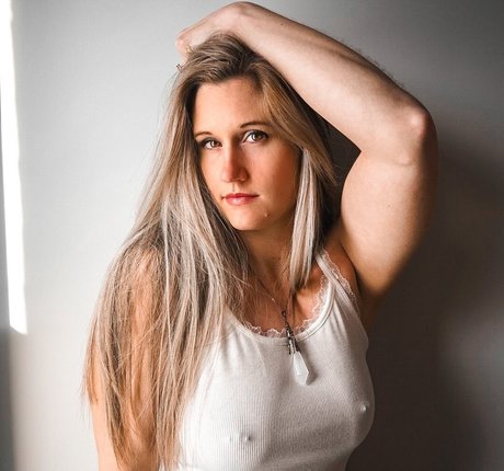 Allyson Rae 無料スター アーカイブ