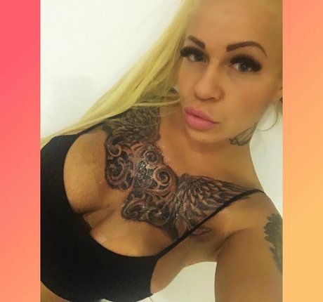 フィリピン人オンリーファンズ 無料アダルト ギャラリー