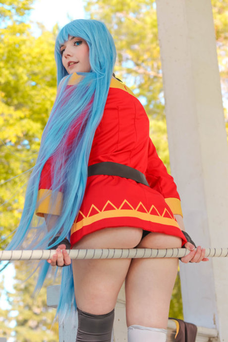 アラブの女の子オンリーファンズ セクシーヌード 写真