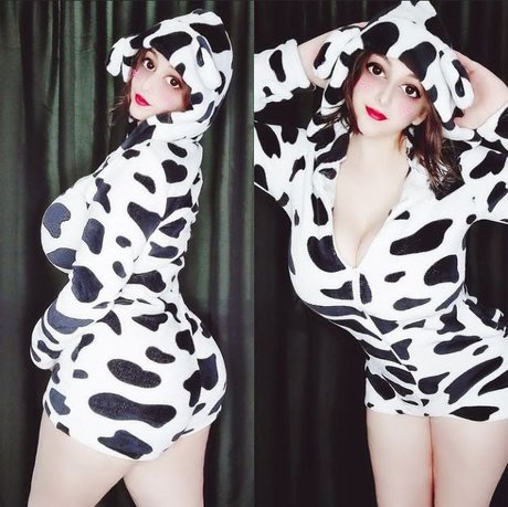 ヌード熟女オンリーファンズ ホット裸 画像