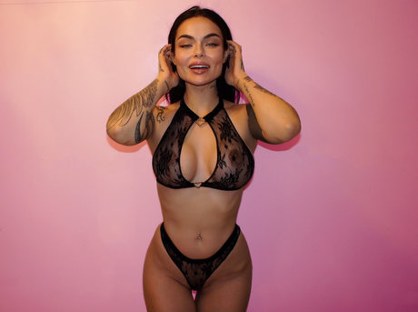 Zusje アダルトスター ギャラリー