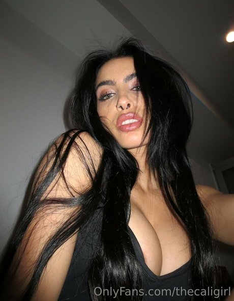 Undercover freak 可愛い女優 画像