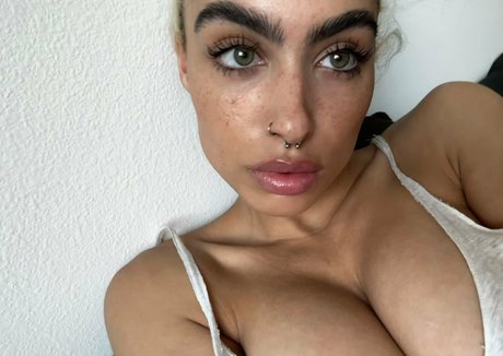 ブルネットのPOV オンリーファンズ ポルノ アーカイブ