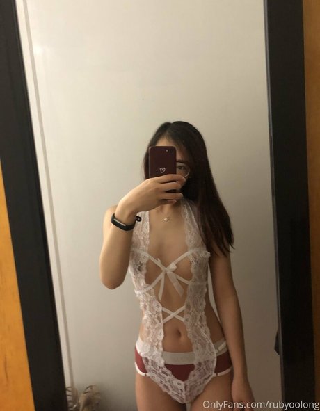 スキニーモデルオンリーファンズ 無料セクシー 写真