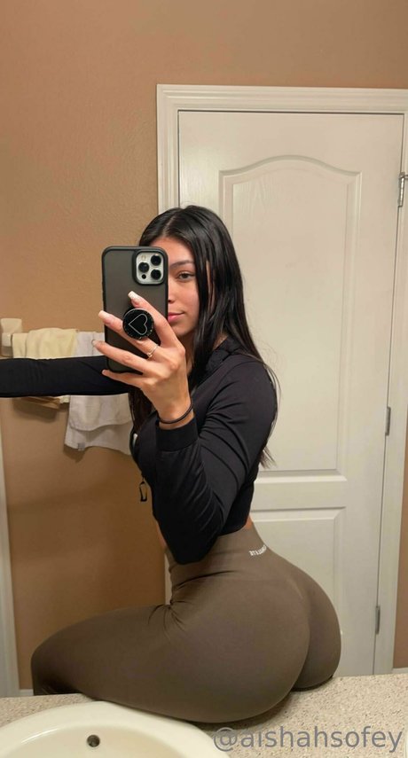 ジムのインフルエンサーオンリーファンズ ホットヌード 写真