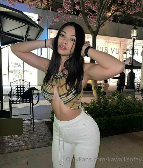 スキニーモデルオンリーファンズ セクシー 画像