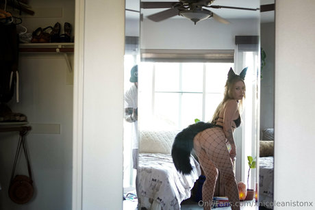 フェイシャルオンリーファンズ 無料ヌード 写真