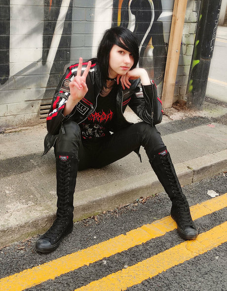 Little Emo Kitten アダルトモデル ギャラリー